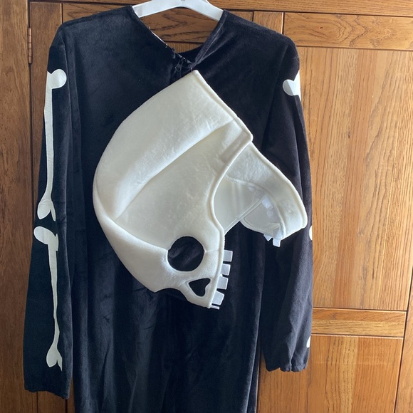 HALLOWEEN GLOW IN THE DARK
SKELETON
ADULT COSTUME, 2-PIECE, L-XL NWT - Picture 6 of 10